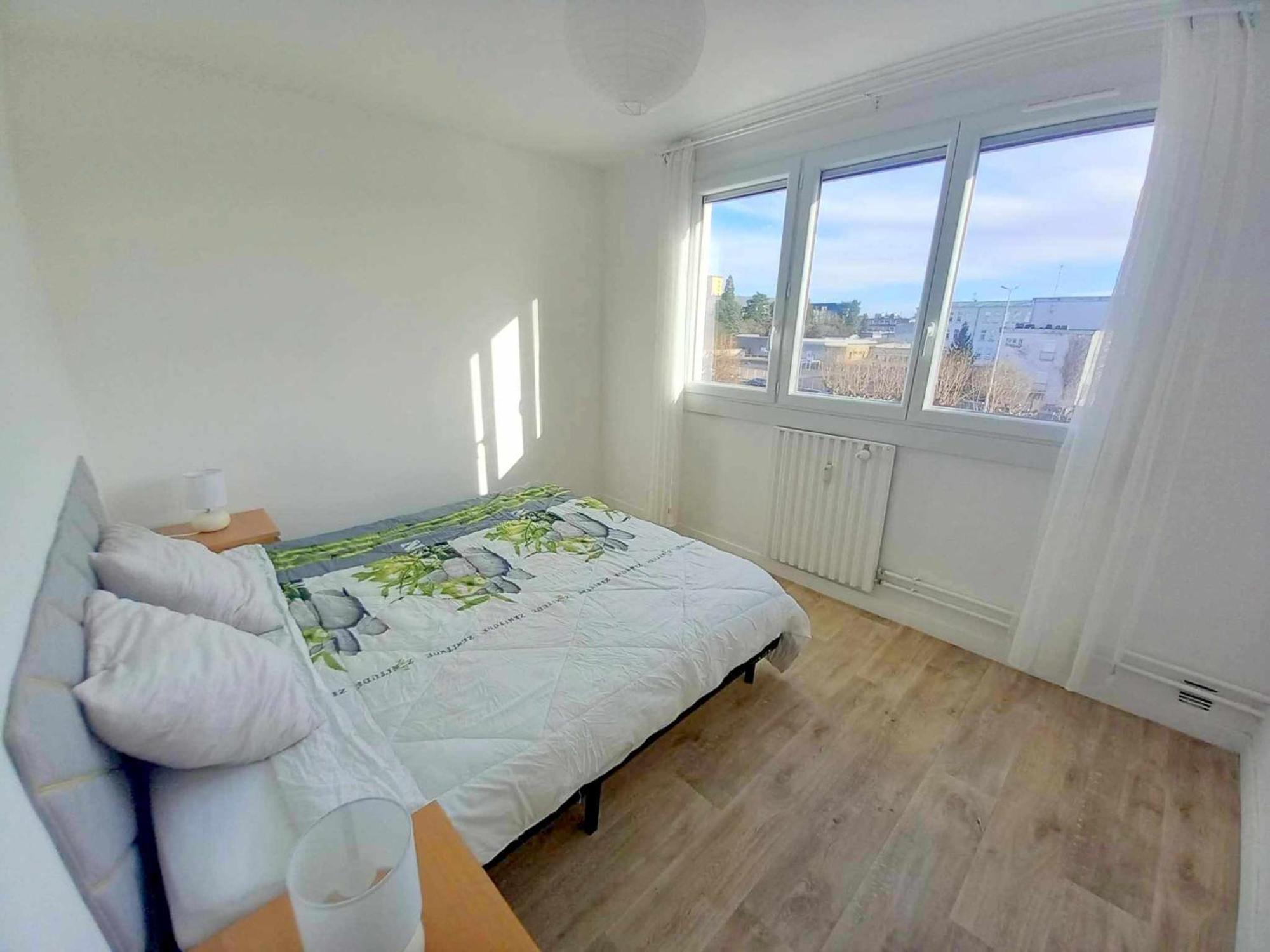 Appartamento T3 57M2 Avec Balcon Proche Gare Sncf, Wifi Et Cafe Et The Offerts Orléans Esterno foto